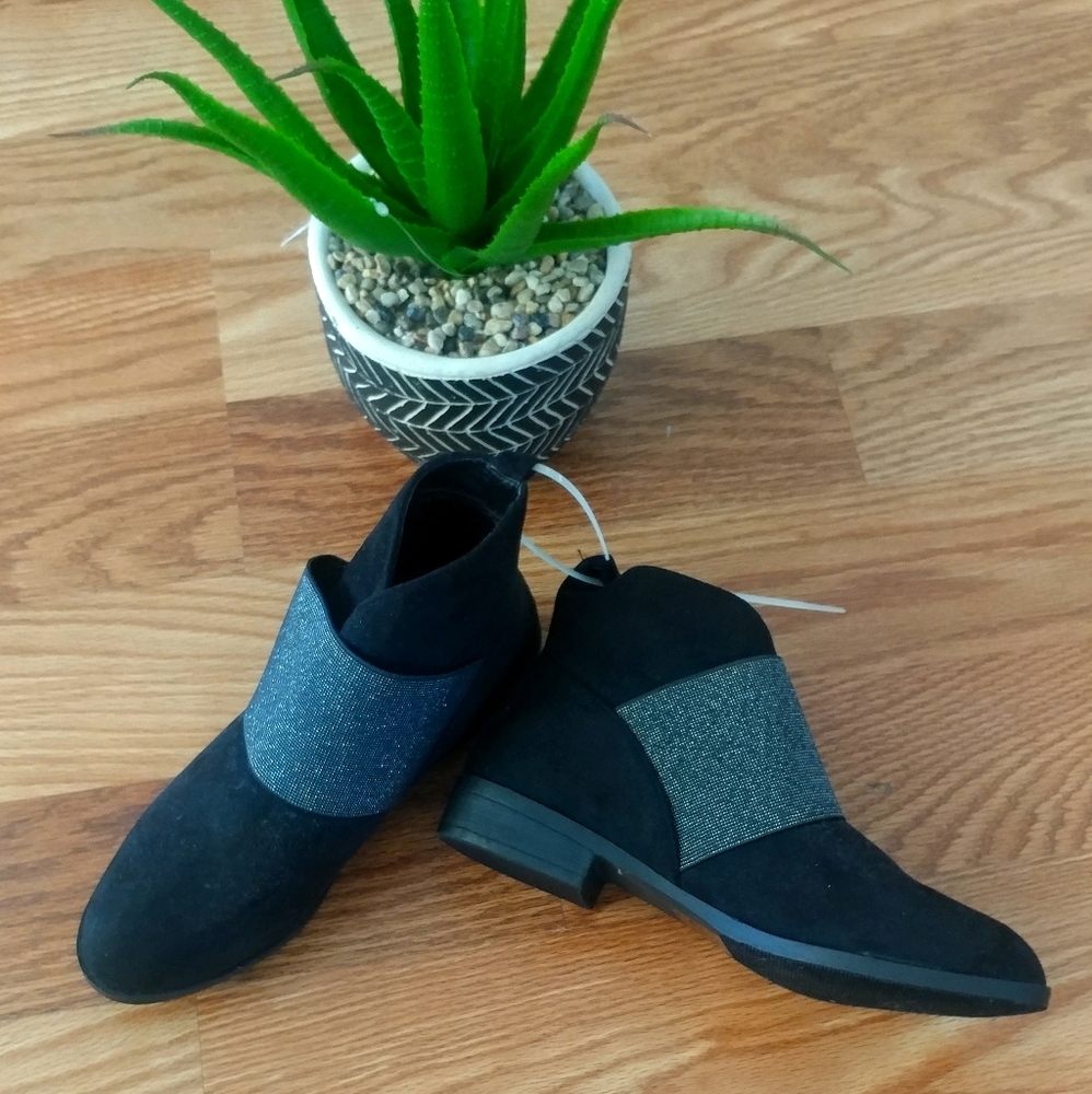 Ladies WeeBoo Boot Size : 6.5